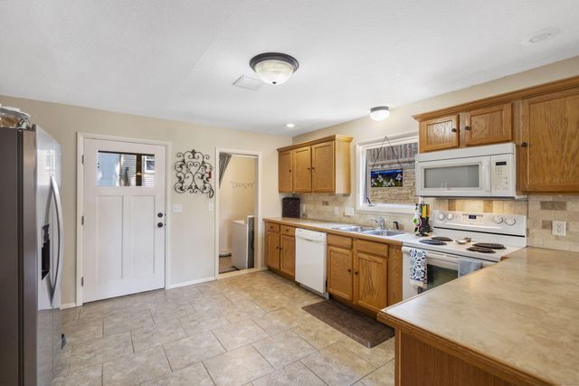 20 Thistle Lane, Kimberling City, MO 65686