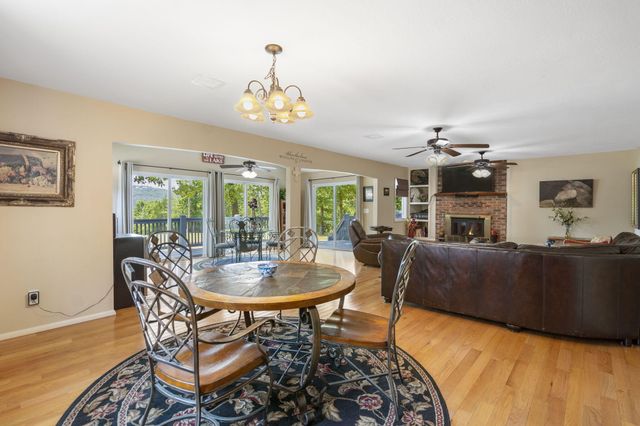 20 Thistle Lane, Kimberling City, MO 65686