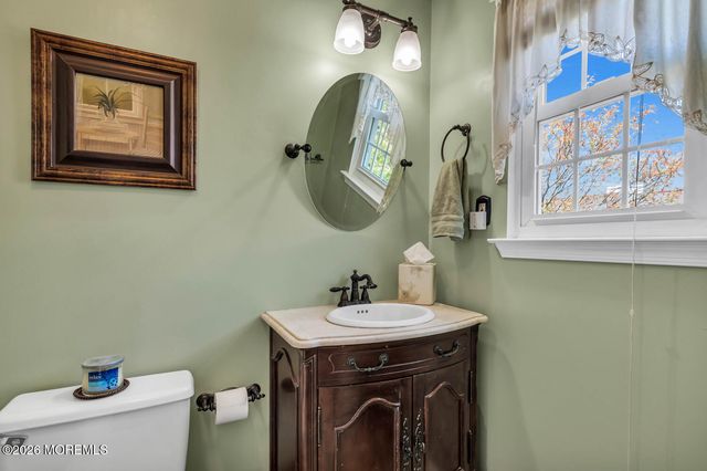 216 Coldspring Court, Franklin, NJ 08873