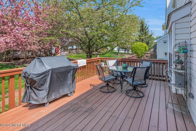 216 Coldspring Court, Franklin, NJ 08873
