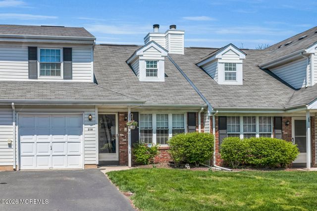 216 Coldspring Court, Franklin, NJ 08873