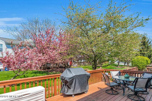 216 Coldspring Court, Franklin, NJ 08873