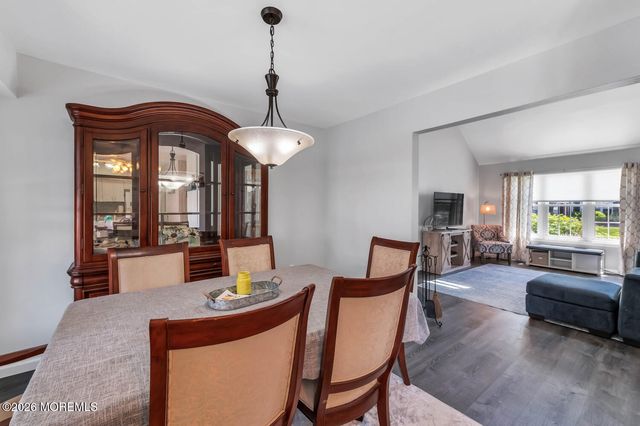 216 Coldspring Court, Franklin, NJ 08873