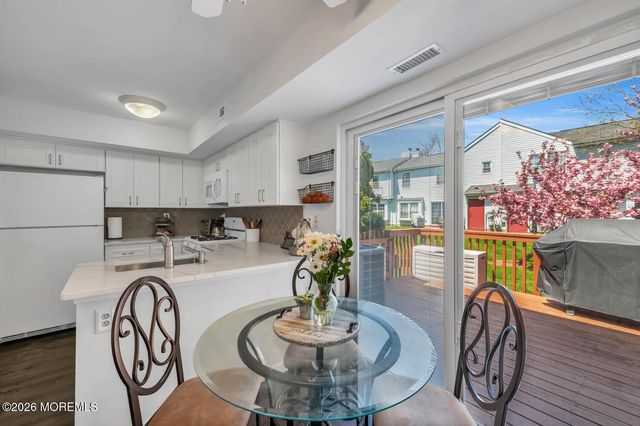 216 Coldspring Court, Franklin, NJ 08873