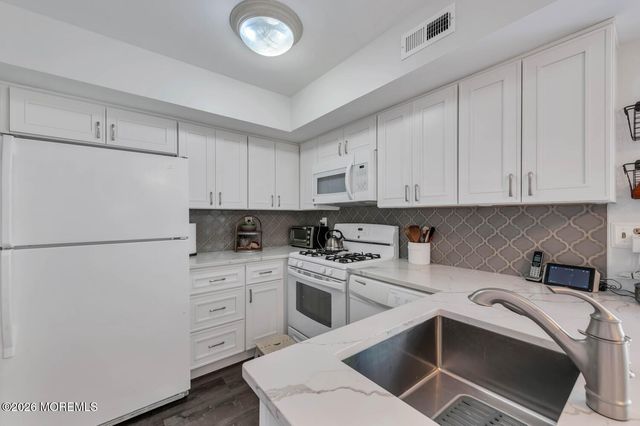 216 Coldspring Court, Franklin, NJ 08873