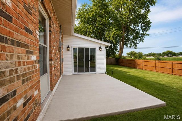 9 Paul Drive, Granite City, IL 62040
