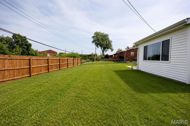 9 Paul Drive, Granite City, IL 62040
