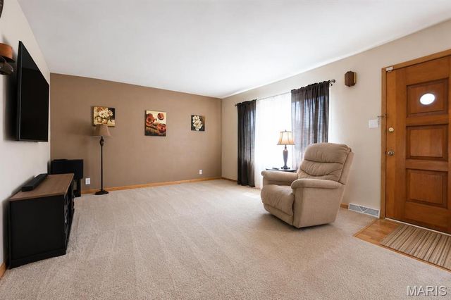 9 Paul Drive, Granite City, IL 62040