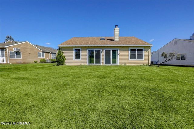 57 Suffolk Way, Marlboro, NJ 07746
