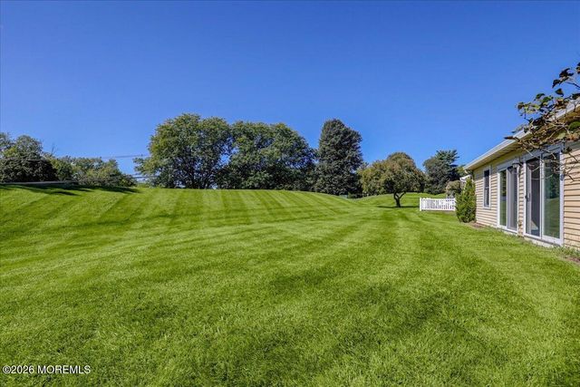 57 Suffolk Way, Marlboro, NJ 07746