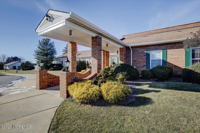 57 Suffolk Way, Marlboro, NJ 07746