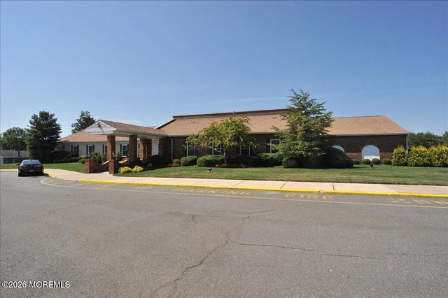 57 Suffolk Way, Marlboro, NJ 07746