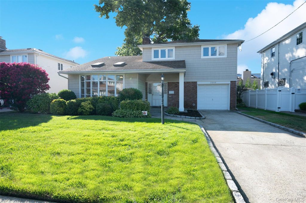 2048 Holland Way, Merrick, NY 11566