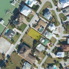 25 Dolphin CIR, Naples, FL 34113
