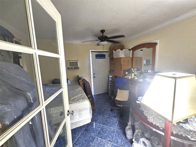 2131 Campbell Road, Houston, TX 77080