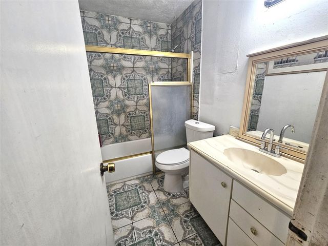 2131 Campbell Road, Houston, TX 77080