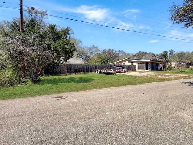 10900 2nd ST, Jonestown, TX 78645