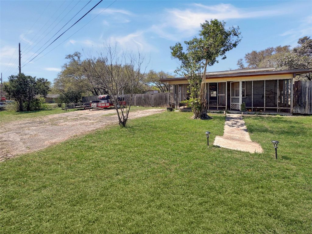 10900 2nd ST, Jonestown, TX 78645