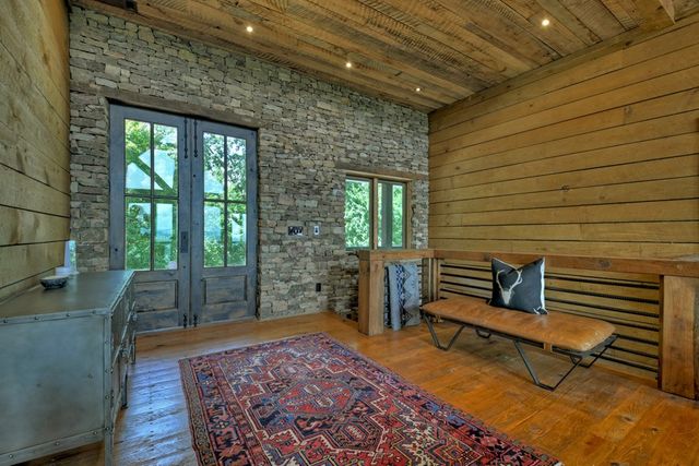 440 Cochise Road, Blue Ridge, GA 30513