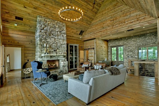 440 Cochise Road, Blue Ridge, GA 30513