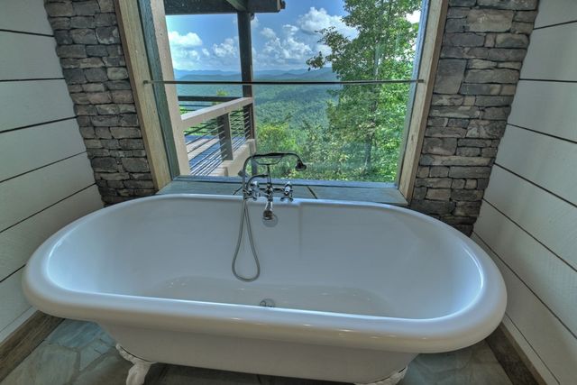 440 Cochise Road, Blue Ridge, GA 30513