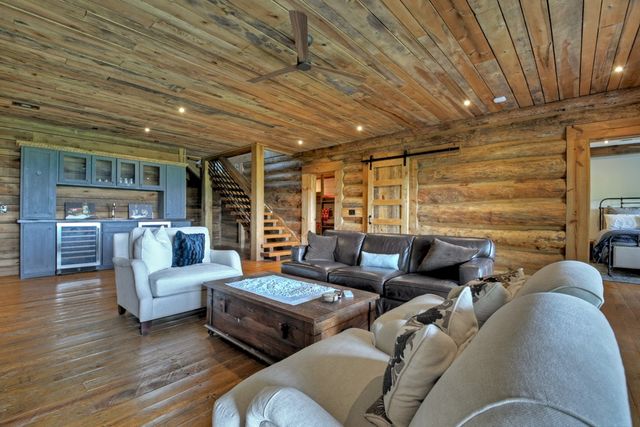 440 Cochise Road, Blue Ridge, GA 30513