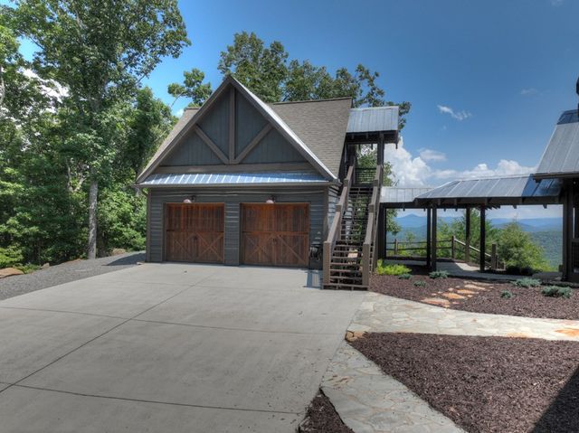 440 Cochise Road, Blue Ridge, GA 30513