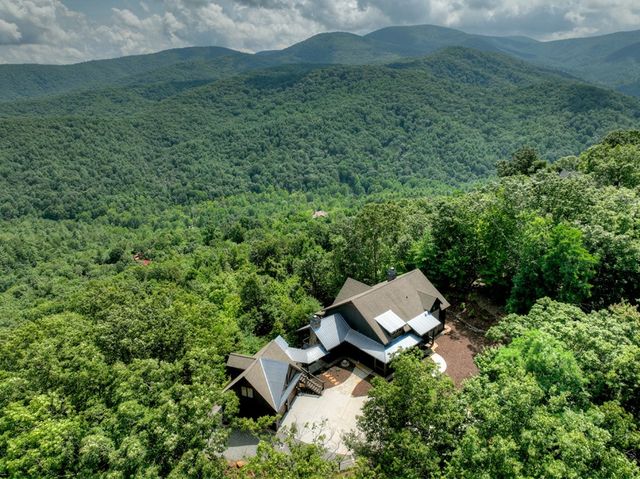 440 Cochise Road, Blue Ridge, GA 30513
