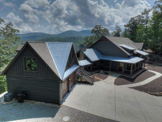 440 Cochise Road, Blue Ridge, GA 30513