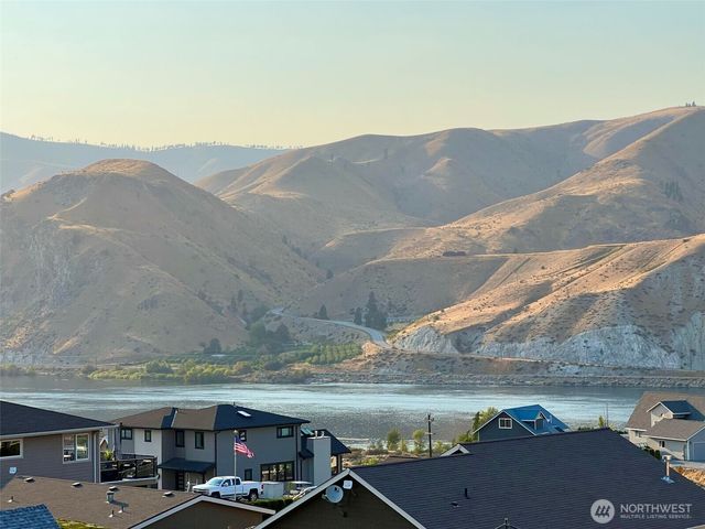 445 Entiat Place, Orondo, WA 98843
