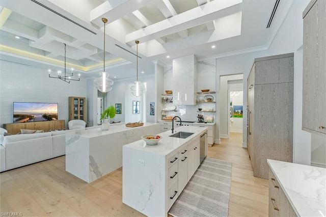 4638 Idylwood LN, Naples, FL 34119