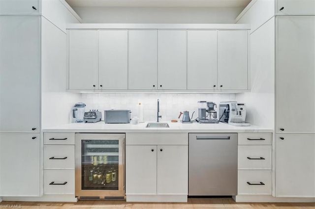 4638 Idylwood LN, Naples, FL 34119