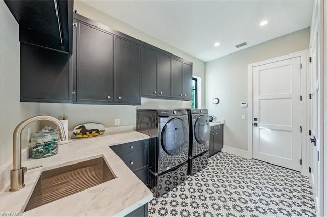 4638 Idylwood LN, Naples, FL 34119