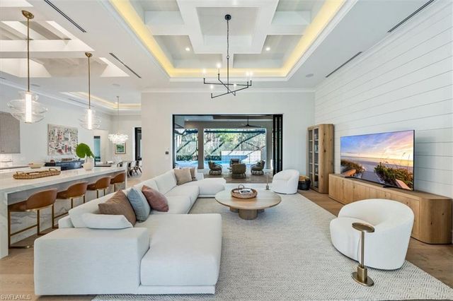 4638 Idylwood LN, Naples, FL 34119