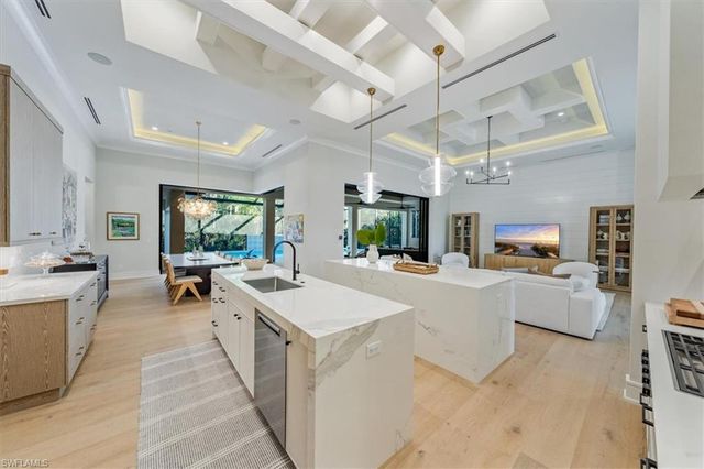 4638 Idylwood LN, Naples, FL 34119