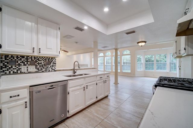 10509 Doering LN, Austin, TX 78750
