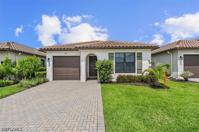 8968 Madrid CIR, Naples, FL 34104
