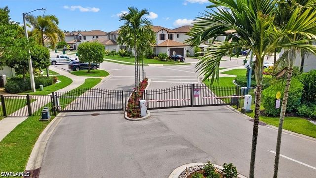 8968 Madrid CIR, Naples, FL 34104