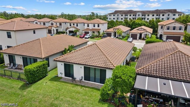 8968 Madrid CIR, Naples, FL 34104