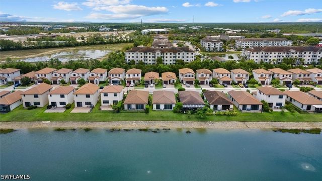 8968 Madrid CIR, Naples, FL 34104