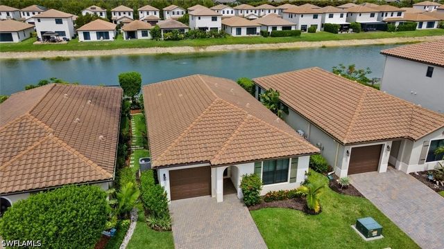 8968 Madrid CIR, Naples, FL 34104