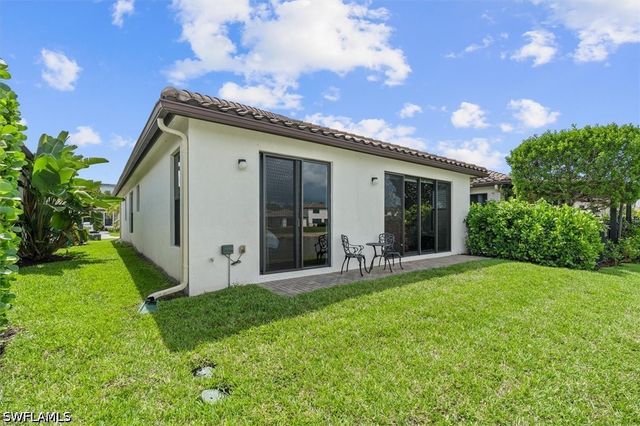 8968 Madrid CIR, Naples, FL 34104