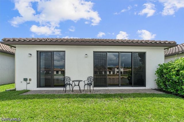 8968 Madrid CIR, Naples, FL 34104