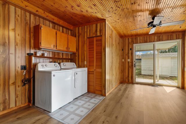 9409 5th Street, Highland, IN 46322