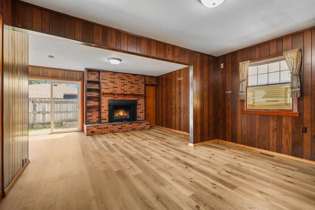 9409 5th Street, Highland, IN 46322