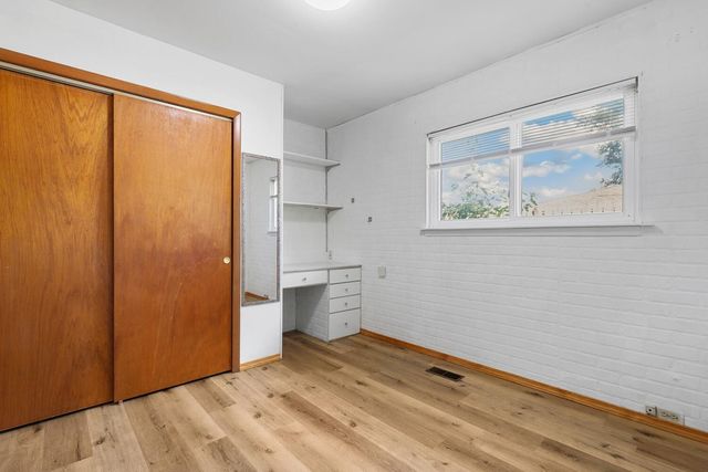 9409 5th Street, Highland, IN 46322