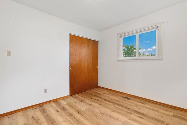 9409 5th Street, Highland, IN 46322