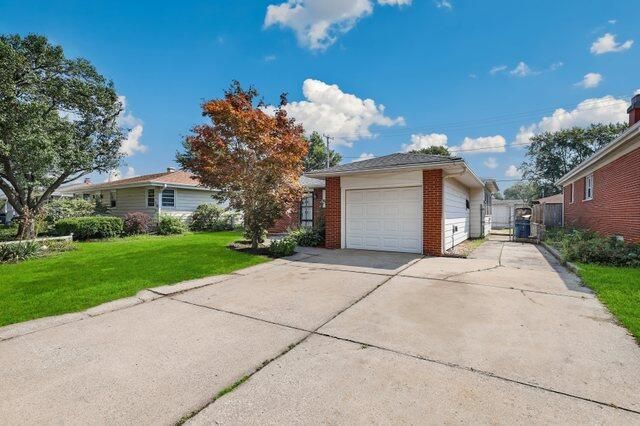 9409 5th Street, Highland, IN 46322