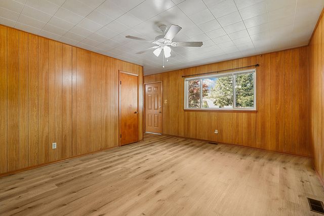 9409 5th Street, Highland, IN 46322