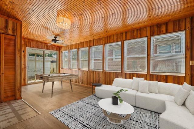 9409 5th Street, Highland, IN 46322